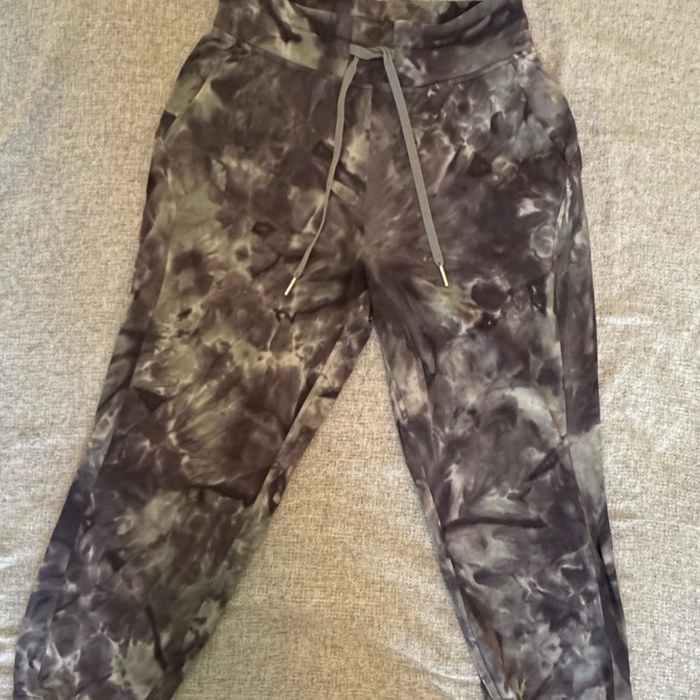 Lululemon Tie-Dye Hoodie and Headband Set - Picture 2 of 4